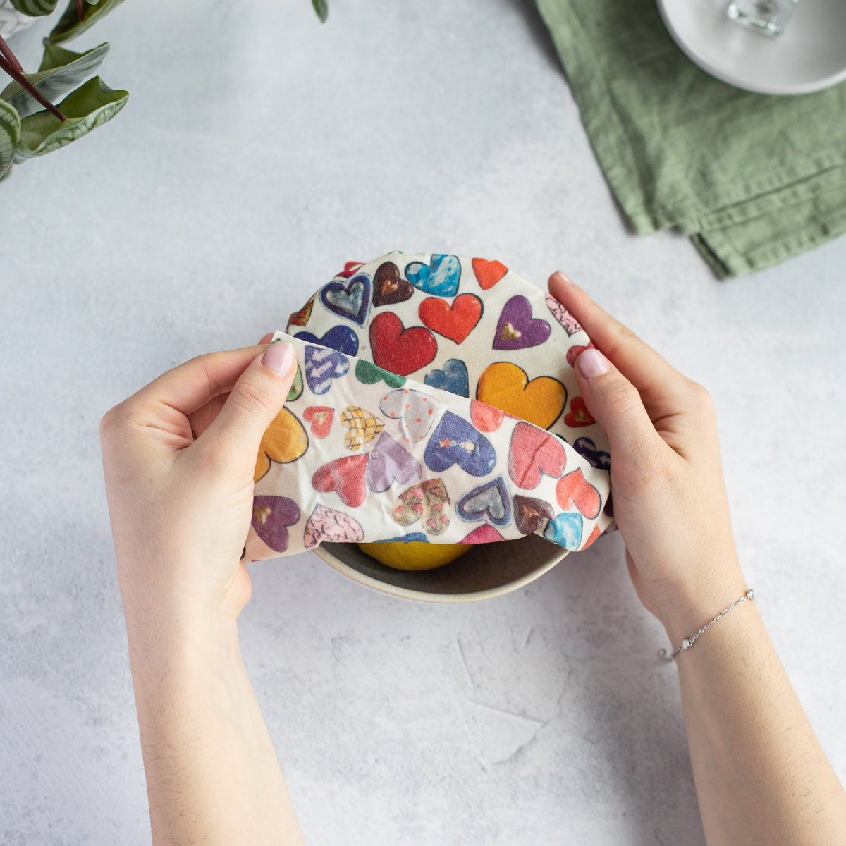 Bivokspapir Rull - Hearts (32×70 cm) | Little Bee Fresh