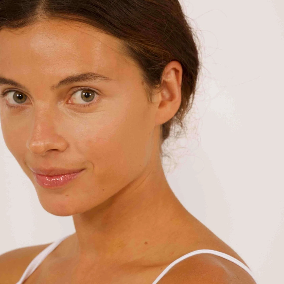 Organic CC Cream - Medium/Nude | Charlotte Bio